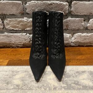 Badgley Mischka Vero Cuoio Black Lace-Up Pointed Boots